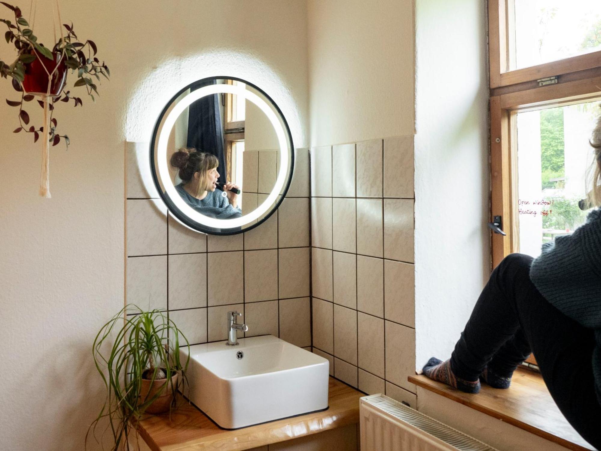 Hinterland Hostel Ратен Екстер'єр фото