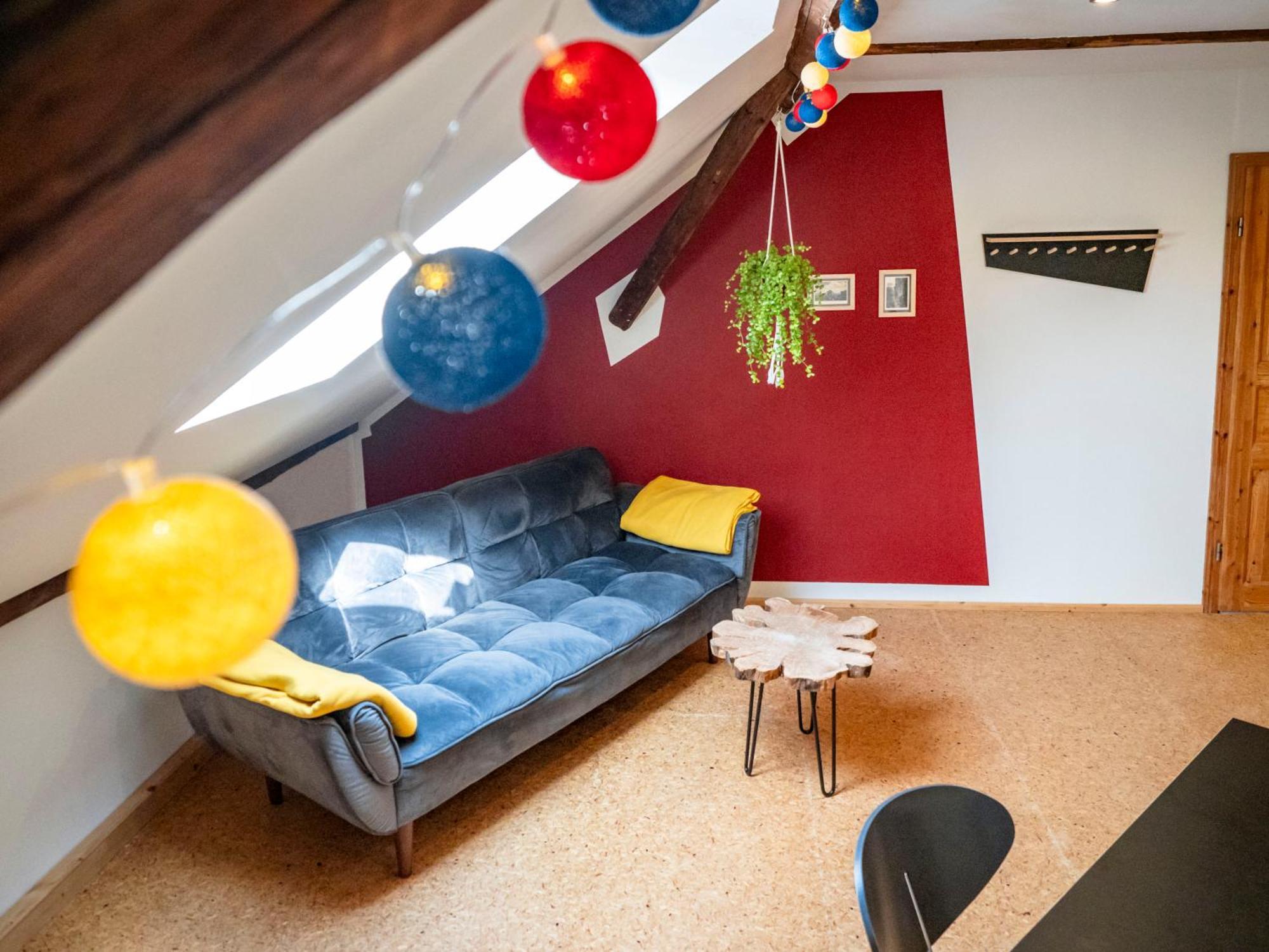 Hinterland Hostel Ратен Екстер'єр фото